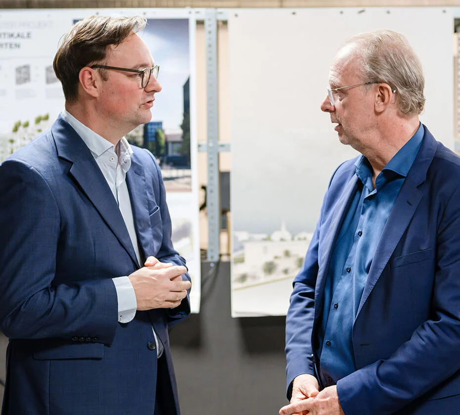Oliver Luksic im Gespräch mit Hanno Thewes bei Innovation Mine Veranstaltung, Austausch über Digitalisierung und E-Government